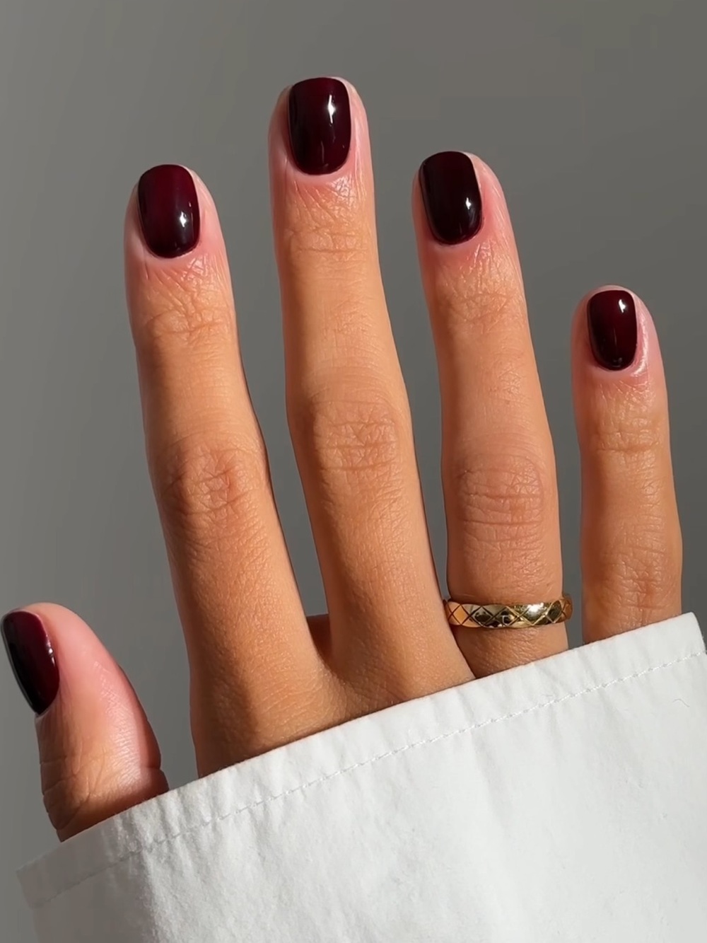Limited Edition Chanel LE VERNIS Longwear Nail Colour Rouge Noir #397
